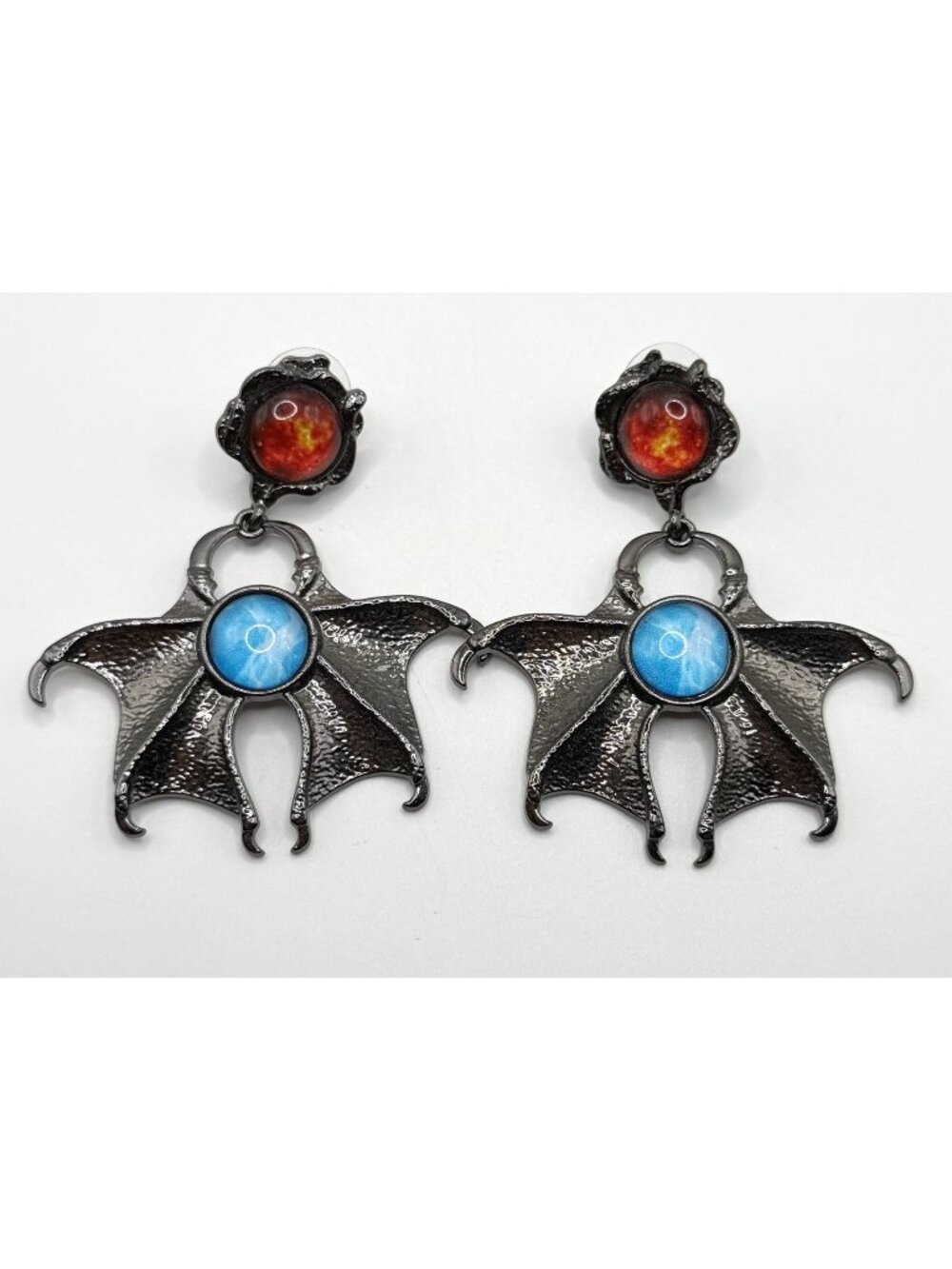 Celebrate Dangle Pierced Earrings Gothic Bat Wing Shaped‎ Red Blue Gun Metal